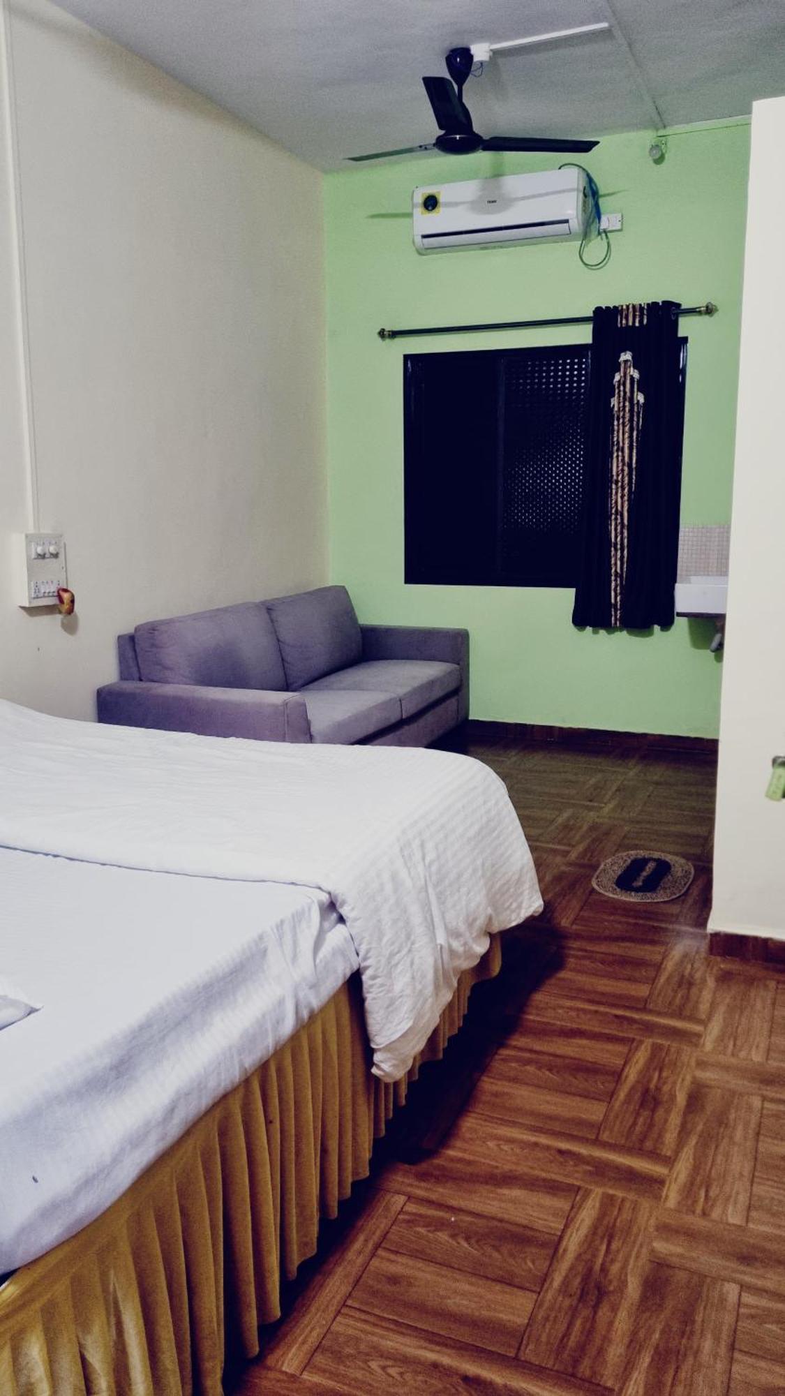 Humming Bird Beach Resorts Alībāg Zewnętrze zdjęcie